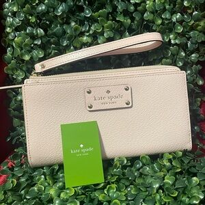 Kate spade clutch wristlet wallet NWT